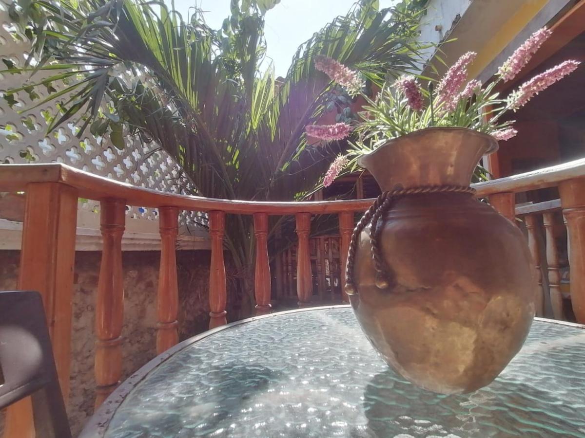 Casa Mama Waldy Hostel Cartagena Eksteriør billede