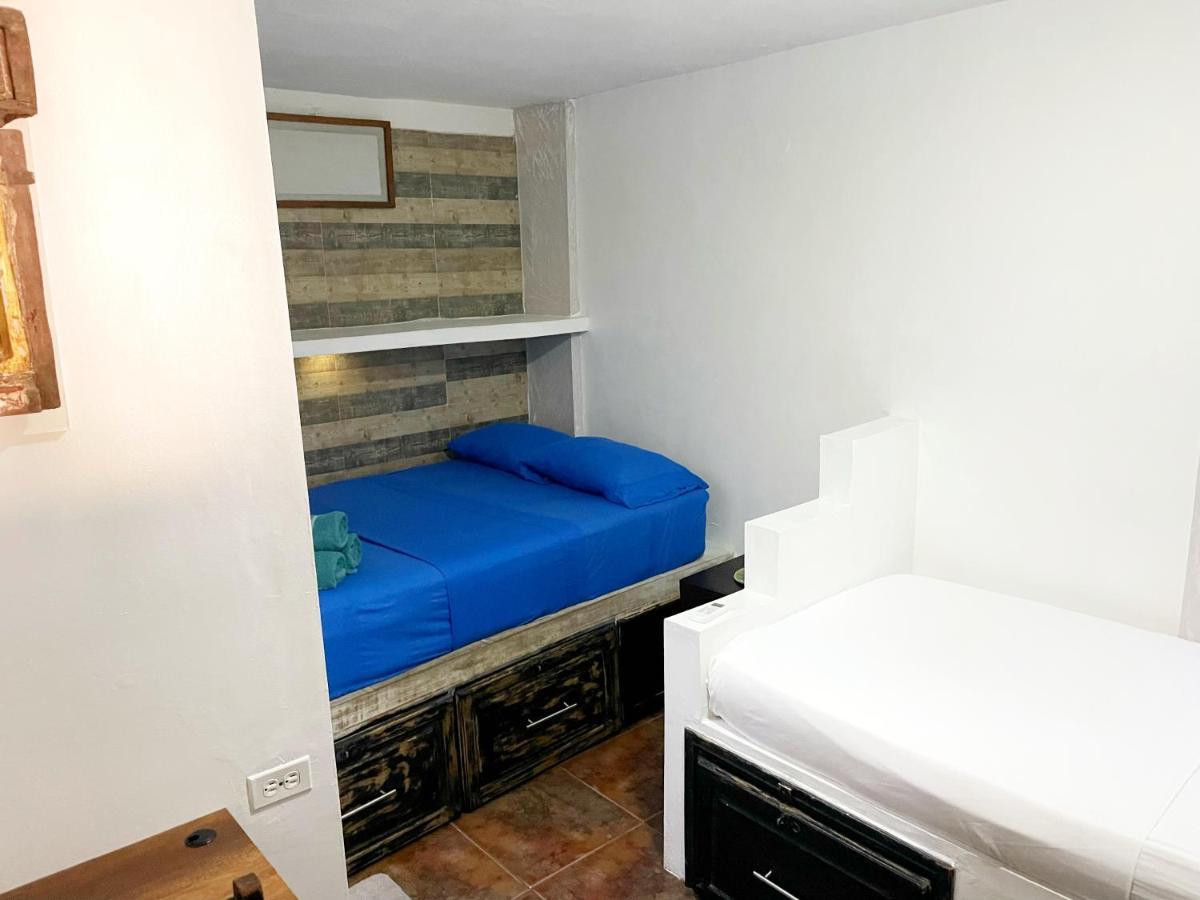 Casa Mama Waldy Hostel Cartagena Eksteriør billede